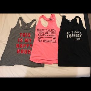 👑 Set of 3 work out shirts, super comfortable 👑